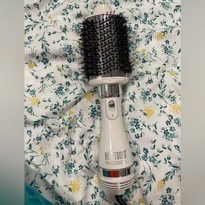 Hot Tools Professionals Blow Dryer Brush